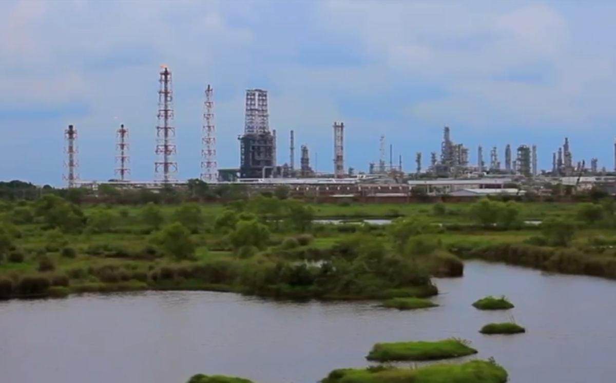 El complejo se ubica en la zona industrial de Coatzacoalcos.