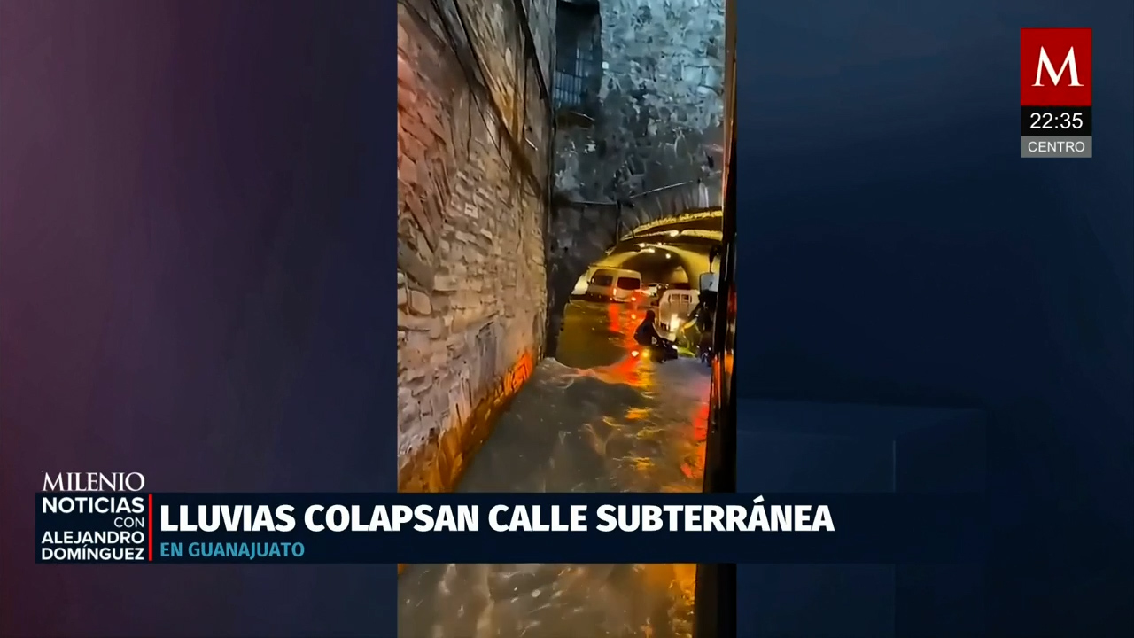 Inundación en la famosa calle subterránea de Guanajuato deja autos atrapados