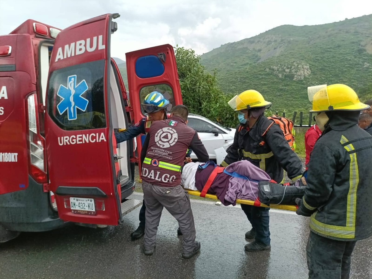 Las mujeres lesionadas fueron rescatadas mediante descenso en rappel.
