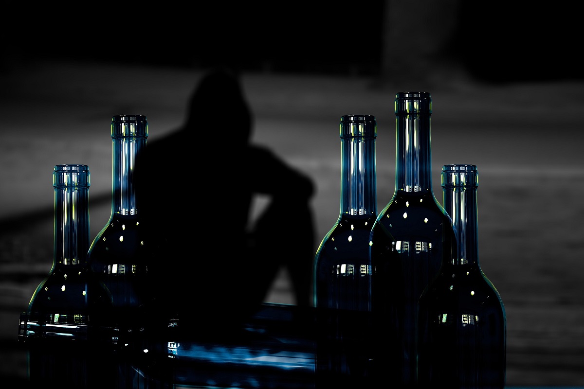 En México el 55 por ciento de los adultos mayores de 20 años tiene prevalencia de consumo de alcohol. (Pixabay)