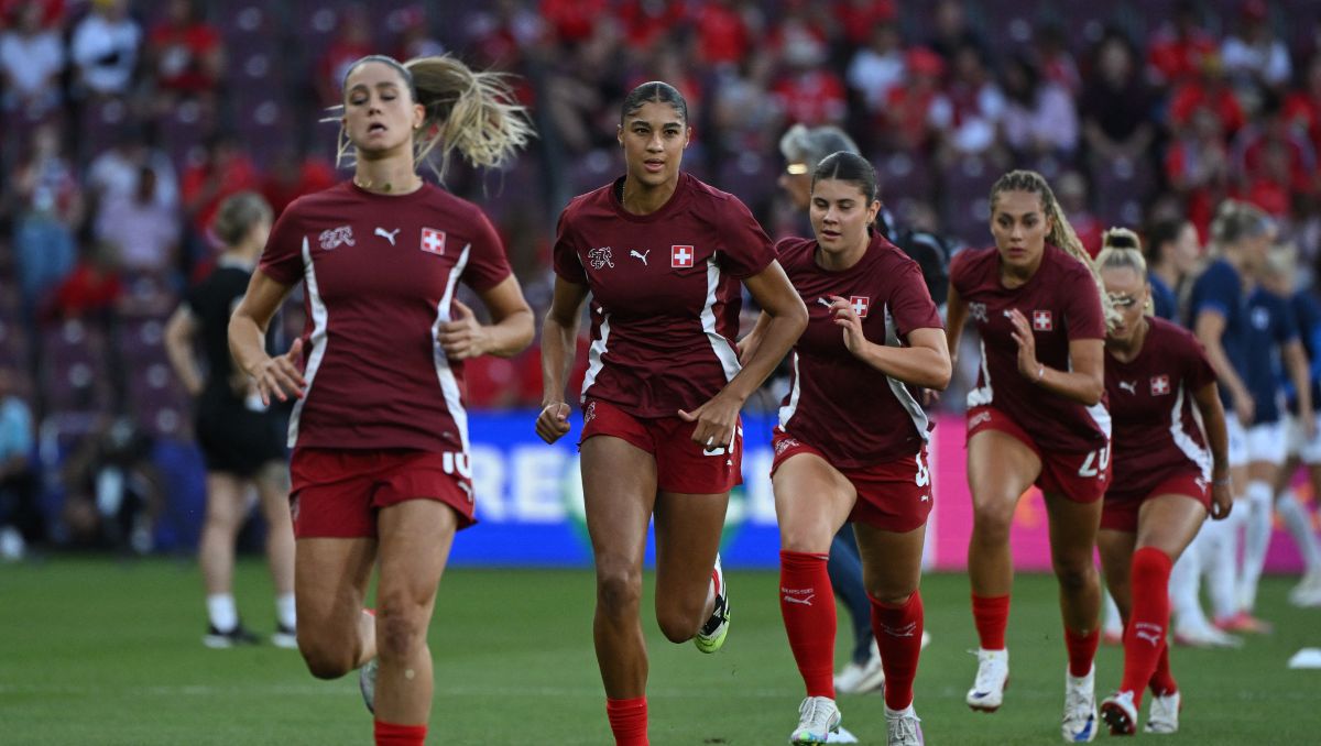 Selección de Suiza Femenil no entrena por tener a varias jugadoras "con síntomas de resfriado" (AFP)
