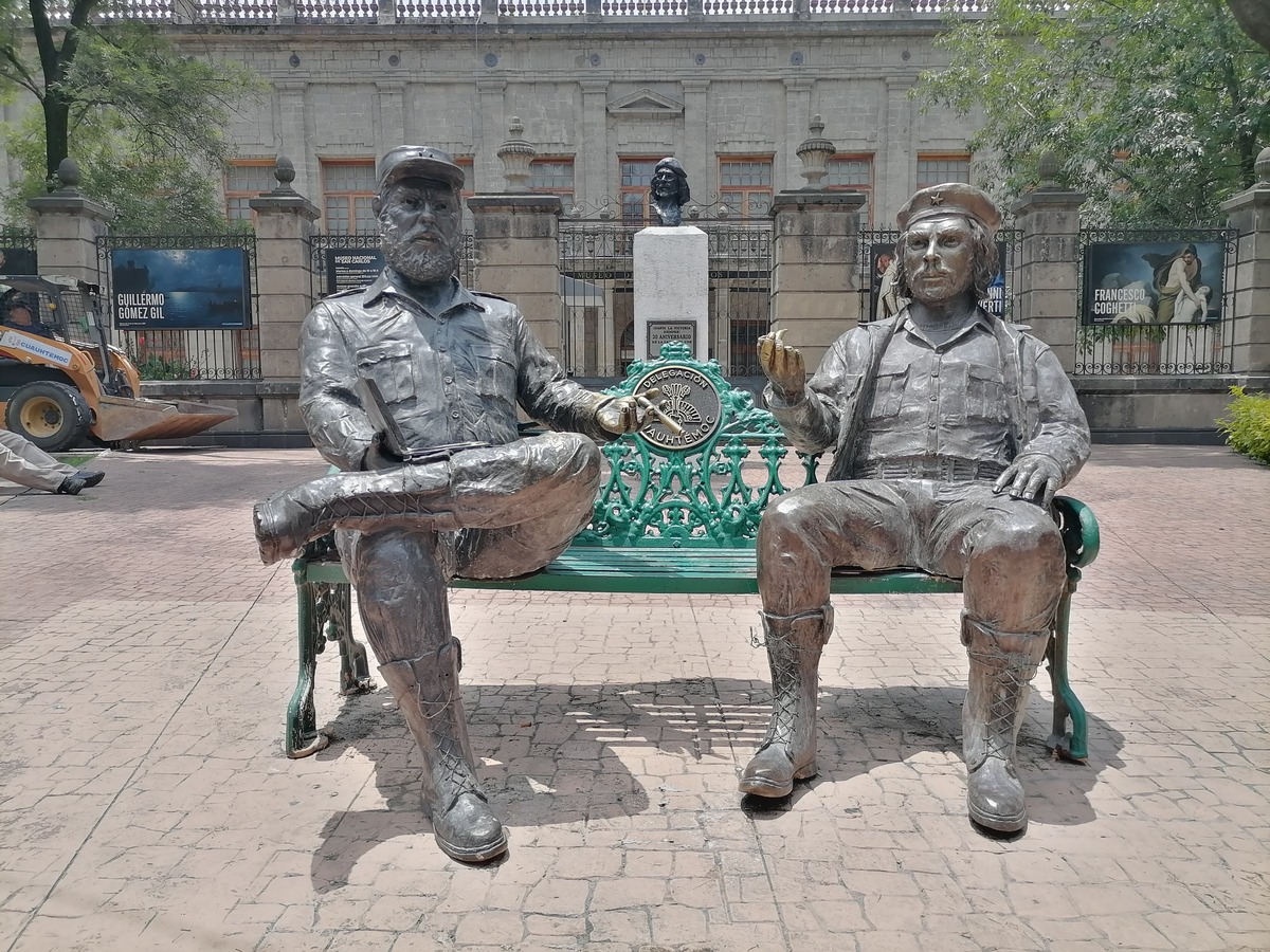 La alcaldía Cuauhtémoc dio a conocer que retiró la escultura y la resguardó. (Foto: Jorge Becerril)