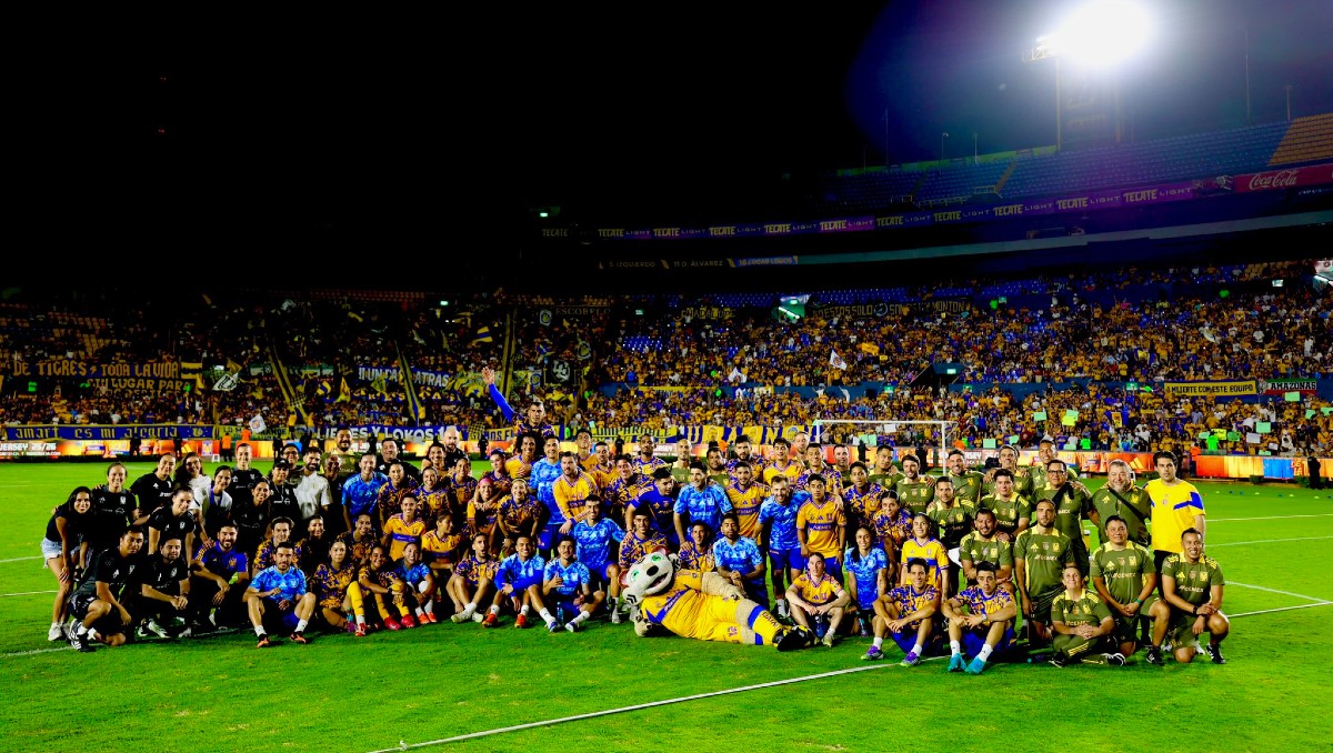 Equipos de Tigres tienen histórico entrenamiento en el Volcán (X: @TigresOficial)
