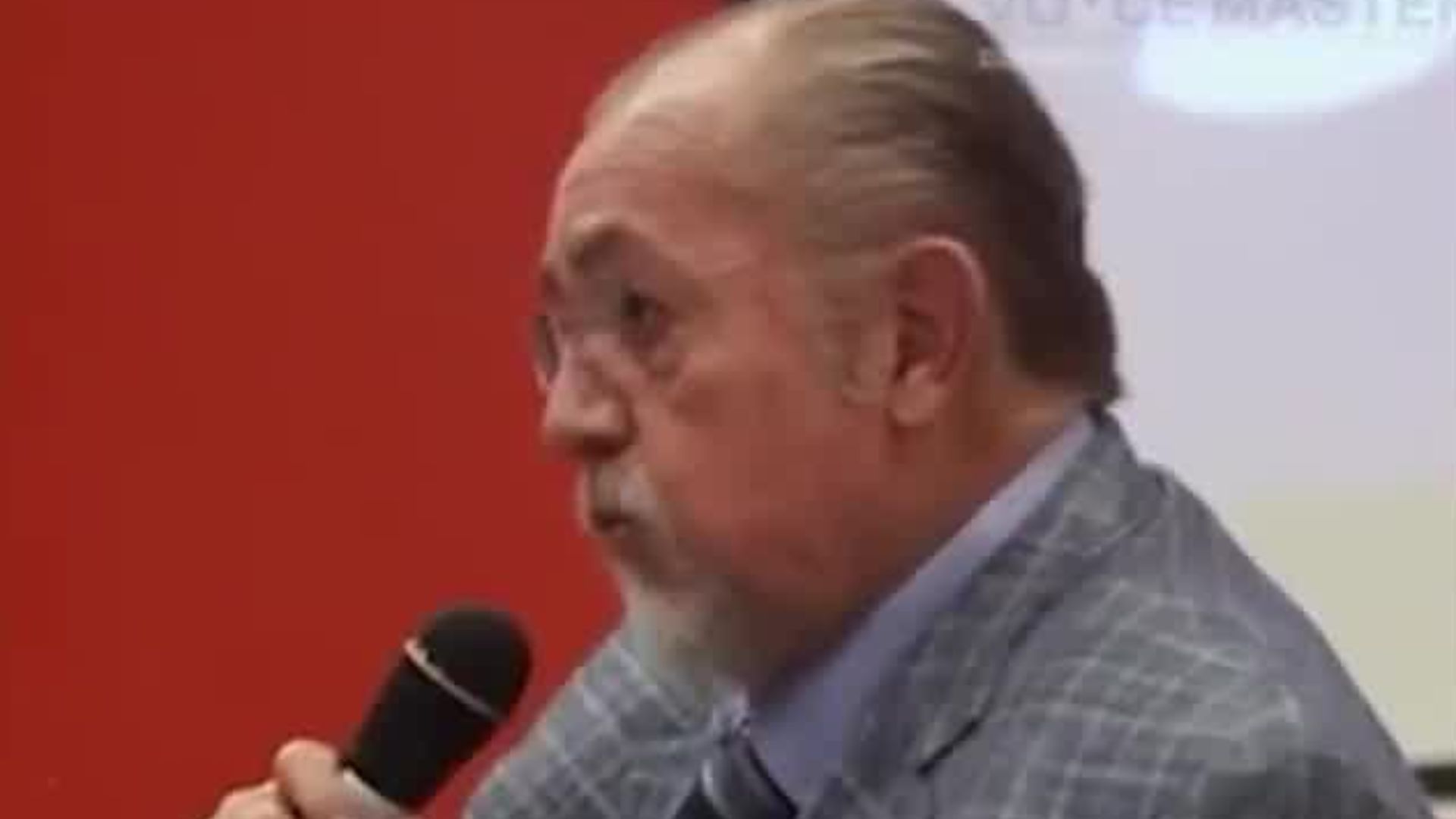 Familiares de Pepe Lavat critican al INE por la clonación de la voz del actor con IA para un anuncio