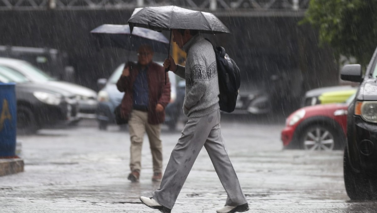 Este 16 de julio deberás prepararte con el paraguas para las fuertes lluvias en la capital del país | Ariana Pérez