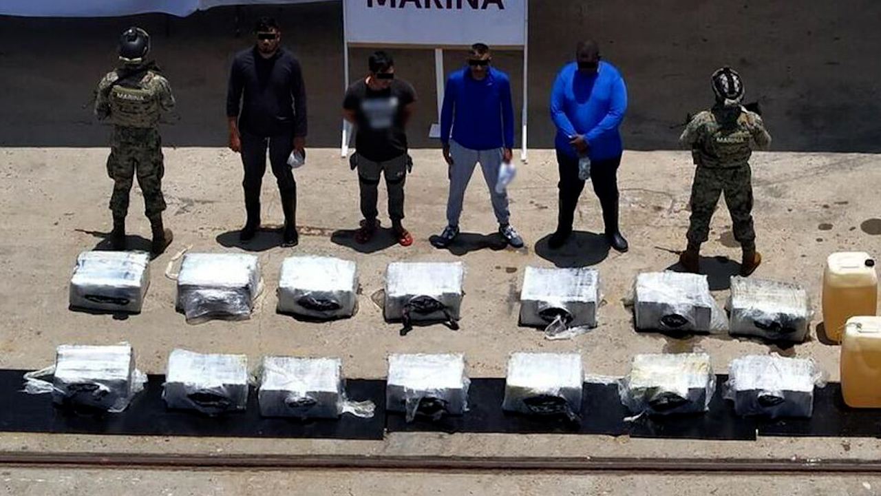 Operativo en Golfo de Tehuantepec: incautan cocaína y combustible