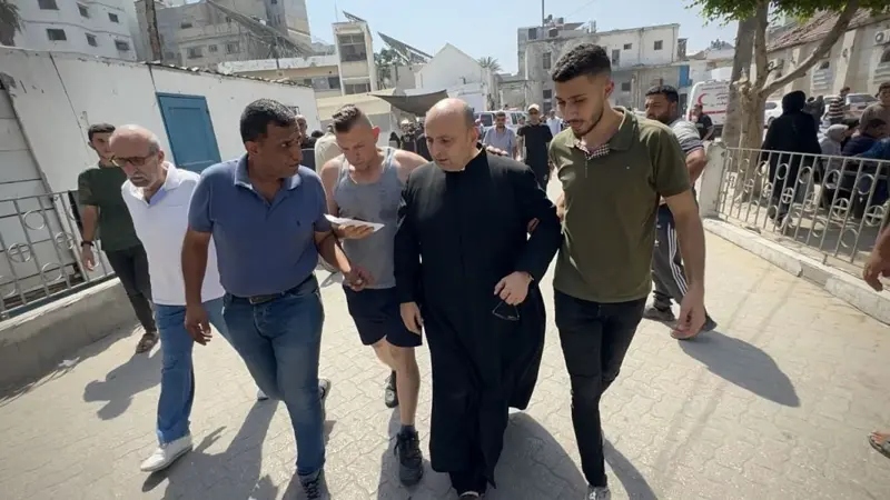 Un ataque directo de drones contra la Iglesia Católica en Gaza. |Especial