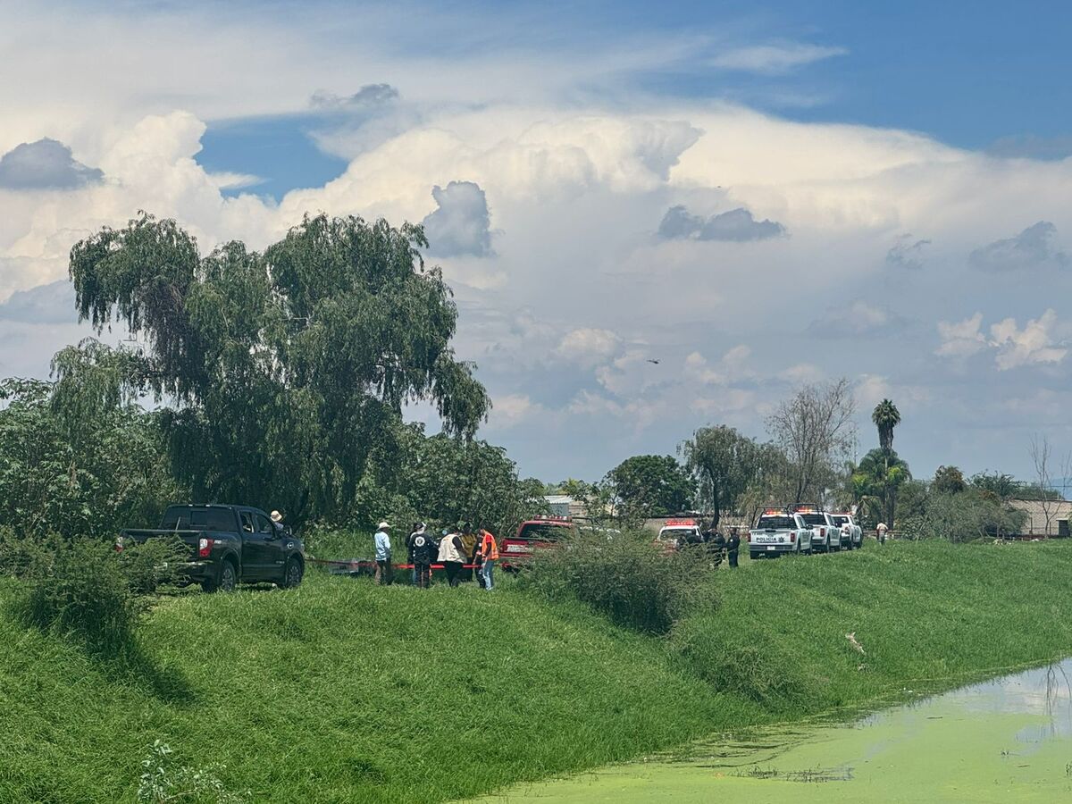 El cuerpo del hombre fue localizado en un canal en Tlajomulco. (Alan Castellanos)