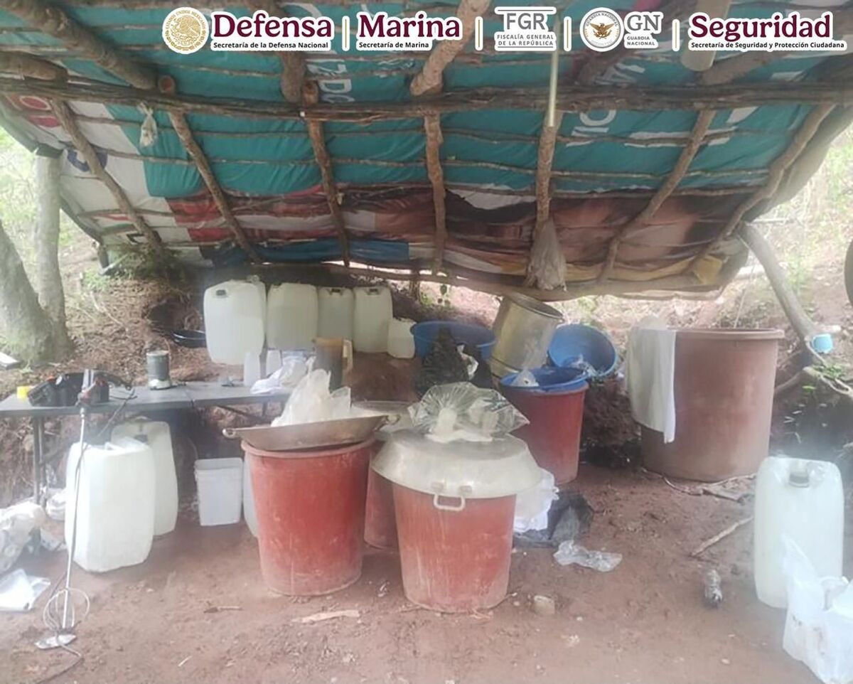 En el lugar encontraron varias dosis de  sustancias químicas.