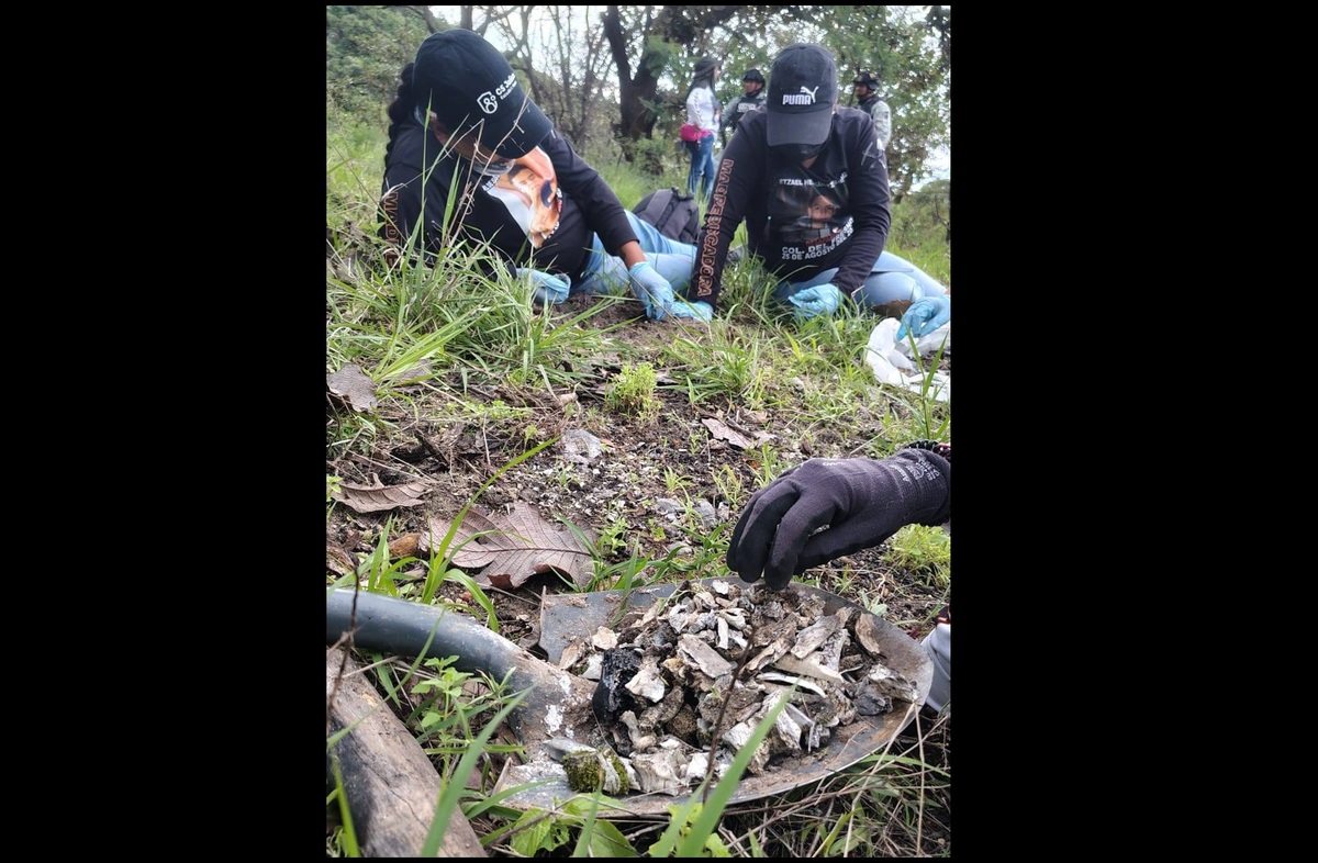 Guerreros Buscadores en el predio de Ahualulco. (Especial)