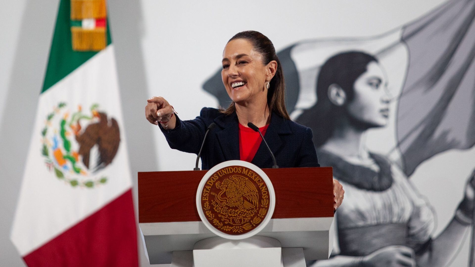 "No somos iguales JAJA": responde Sheinbaum sobre ‘espionaje’ a Jorge Romero