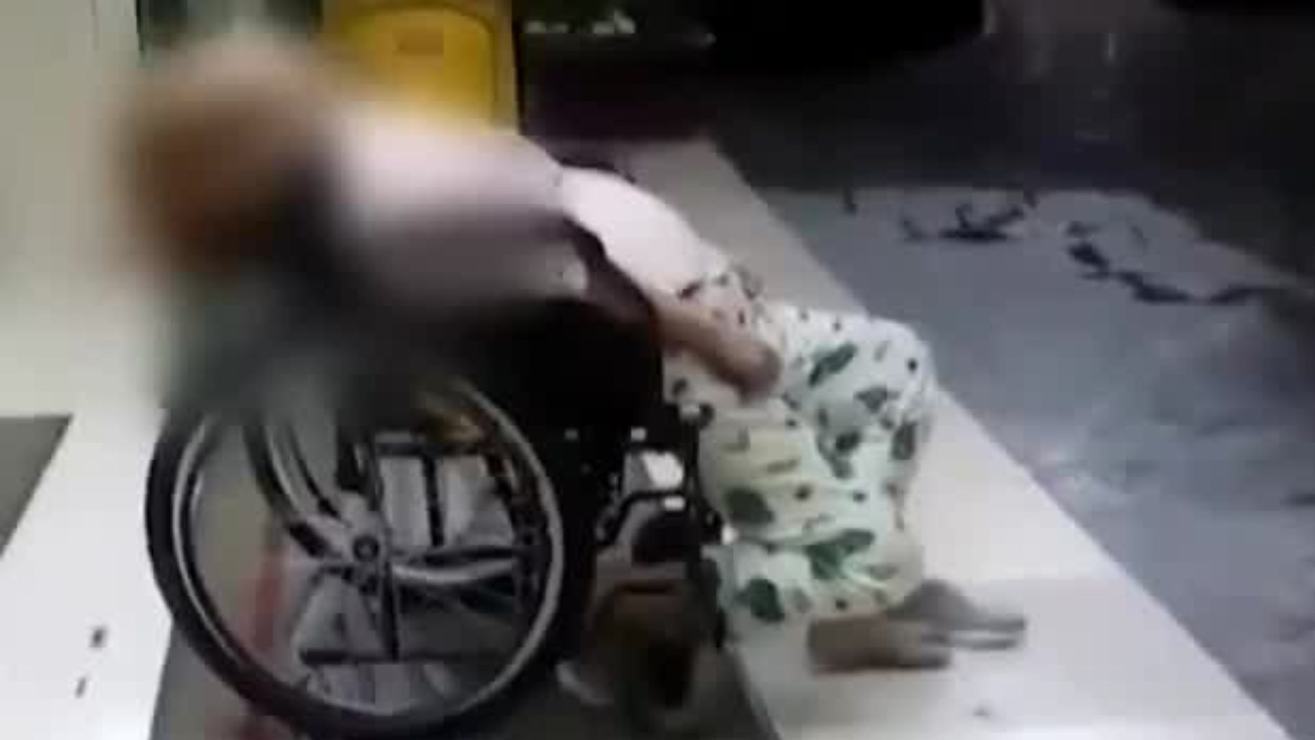 Muere mujer de 62 años frente a hospital privado tras presunta negativa de atención médica