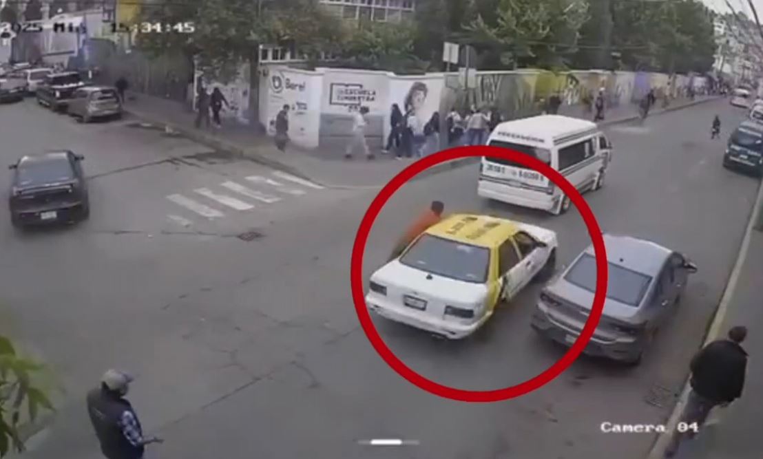Taxista evade reten en Tulancingo. (Captura)