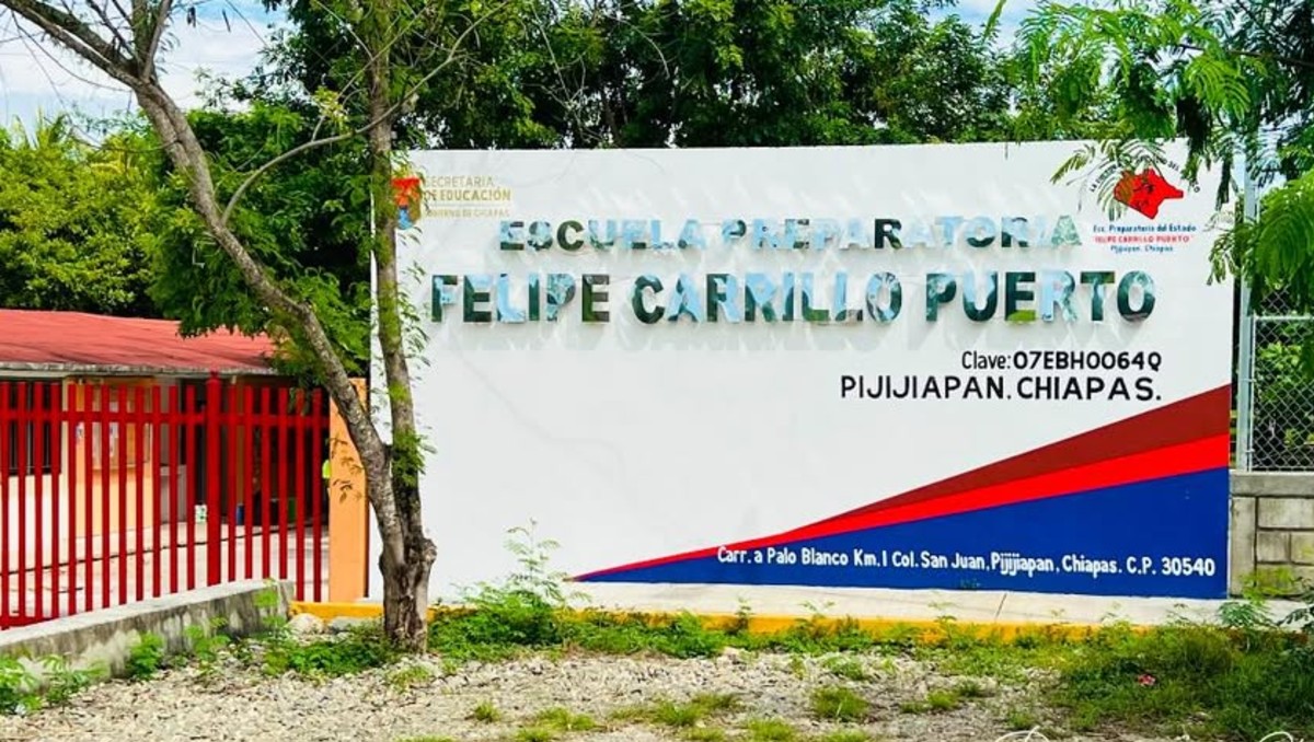 Ariel Mendoza Palacios era director de la preparatoria Felipe Carrillo Puerto, Chiapas | Especial