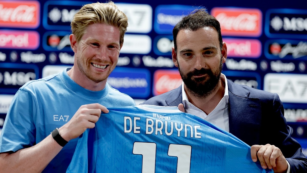 Kevin De Bruyne usará dorsal número 11 en el Napoli de Antonio Conte (AP)