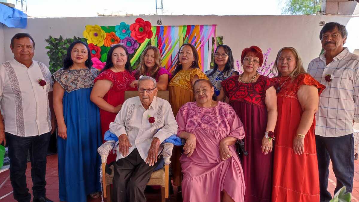 Don Pilo y doña Lupita celebraron sus Bodas de Titanio, 70 años juntos.| Cortesía