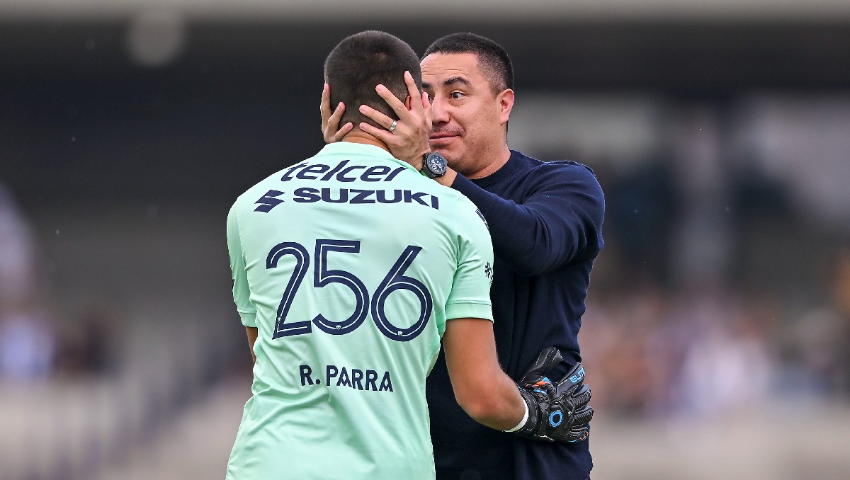 Efraín Juárez defiende a Rodrigo Parra tras nuevos errores como portero de Pumas (Imago7)