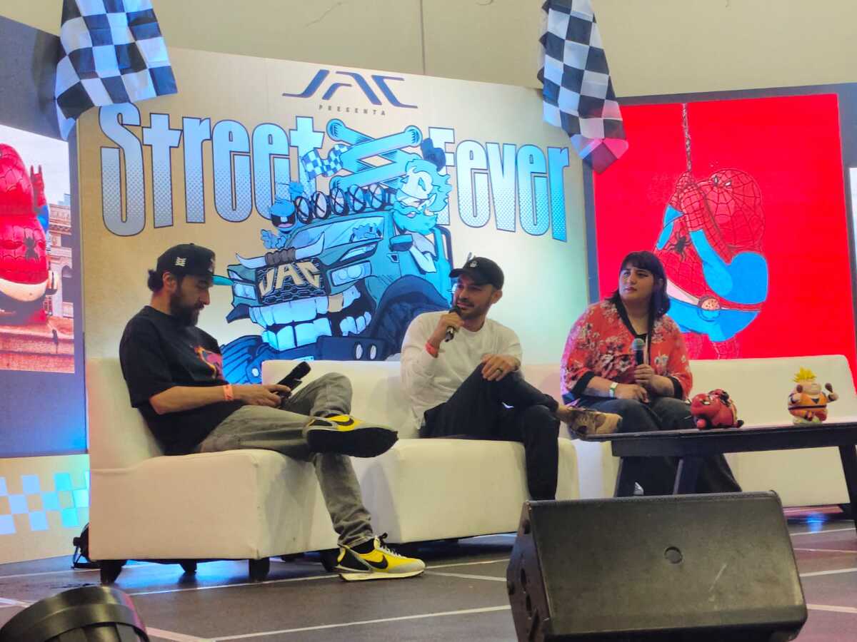 Alex Solís ofreció una conferencia para compartir su proceso creativo en el Art Toy / Adriana Jiménez