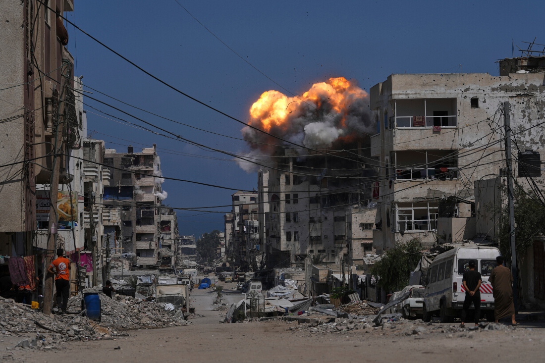 Un ataque israelí en Ciudad Gaza el 21 de julio del 2025. |AP