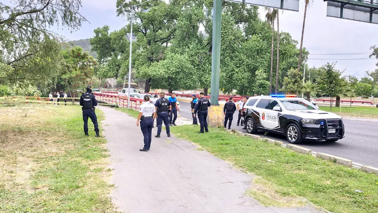 Investigan posible feminicidio de mujer hallada en drenaje pluvial en San Pedro Garza García