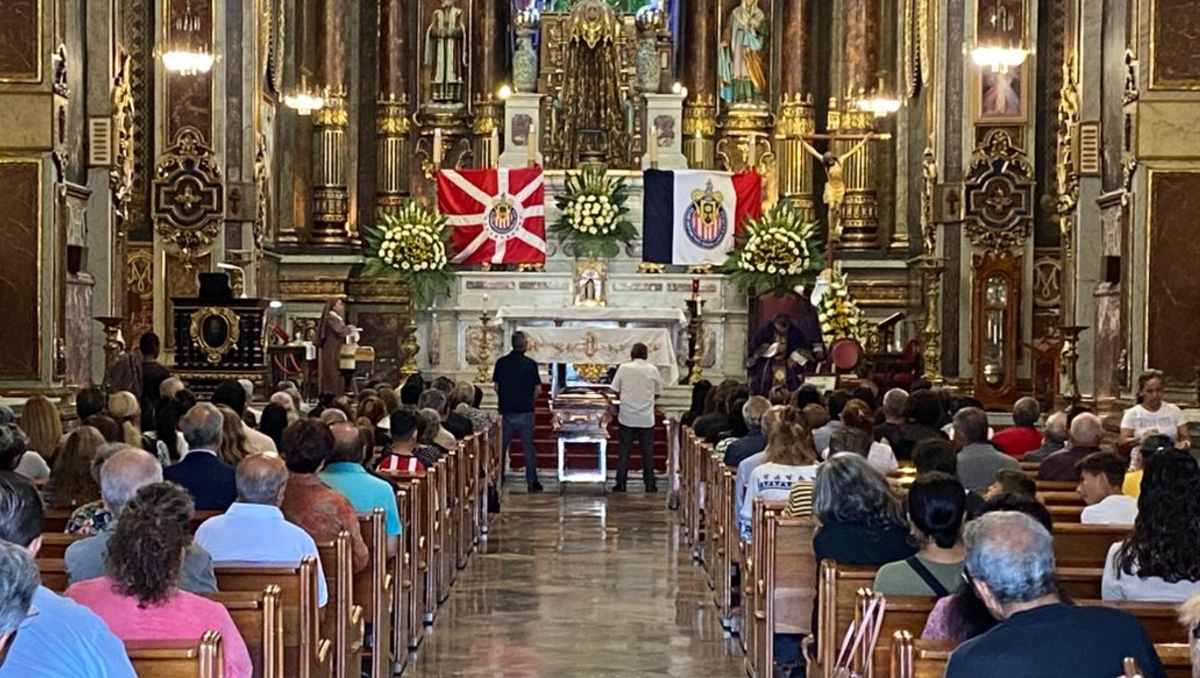 Con misa de cuerpo presente despidieron al ´Mellone' Gutiérrez (Foto: Alonso González