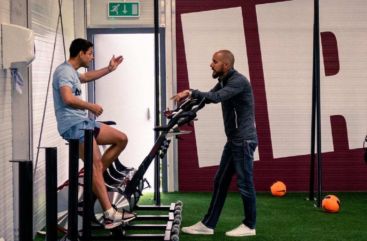 Javier Hernández en su etapa en el West Ham, con su coaching Diego Dreyfus (Instagram @ch14_)