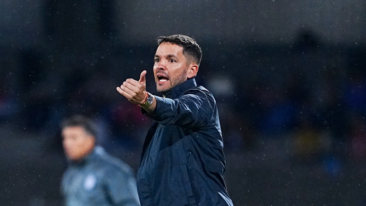 Larcamón confía en que la directiva de Cruz Azul consiga el delantero que le hace falta al equipo (Imago7)