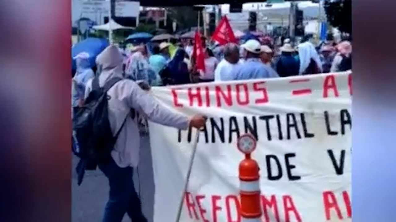 MASCIP-CNP bloquea vialidades en Puebla y exige investigar desvío de lluvias por empresas