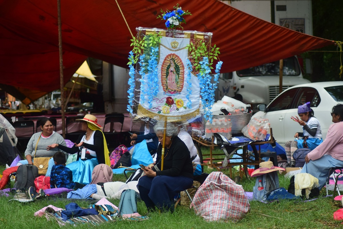 Peregrinas se dirigen a la Basílica de Guadalupe. (Francisco Villeda)