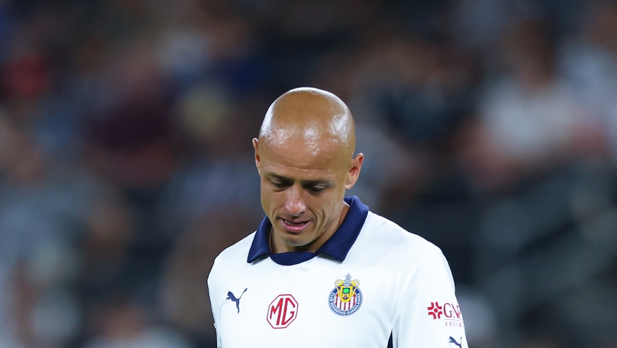 PUMA, marca que viste a Chivas, se deslinda de Chicharito tras sus polémicos videos en redes (Imago7)