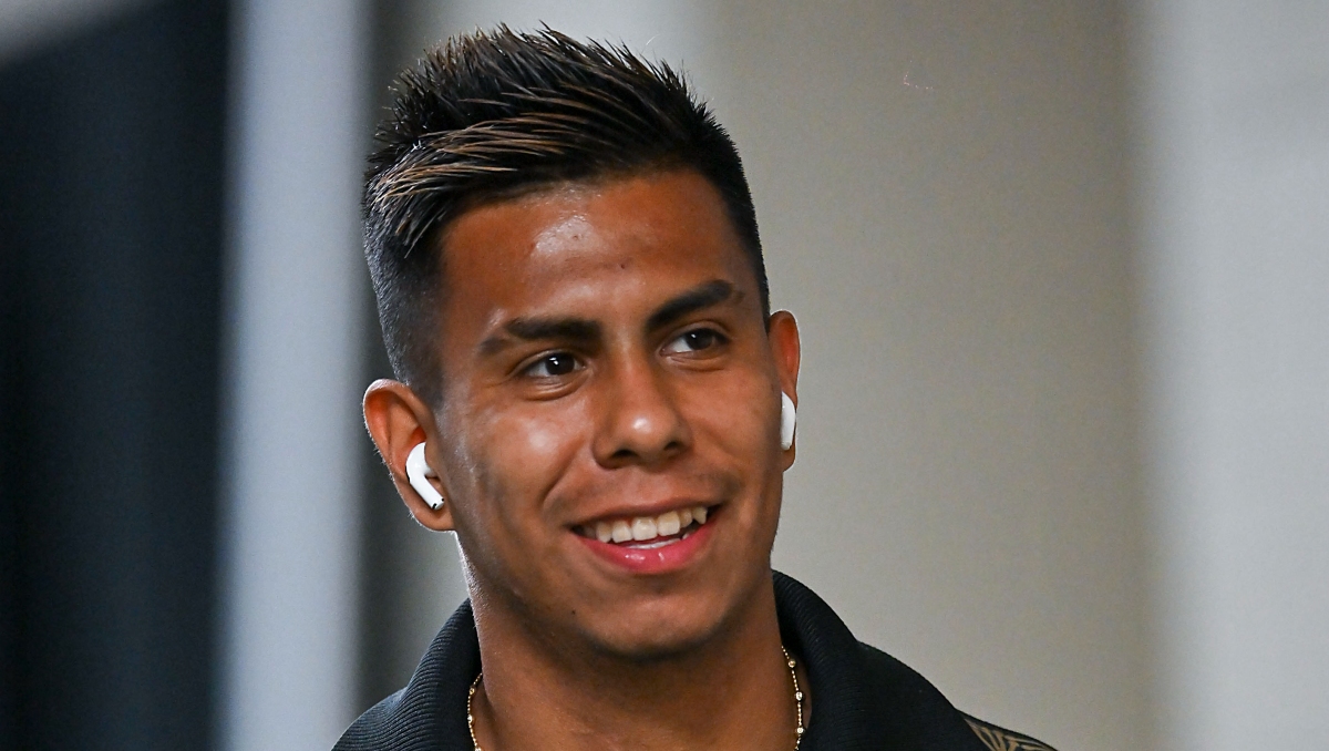 La sorpresa que prepara Efraín Álvarez para su debut como jugador de Chivas en el Akron (Imago7)