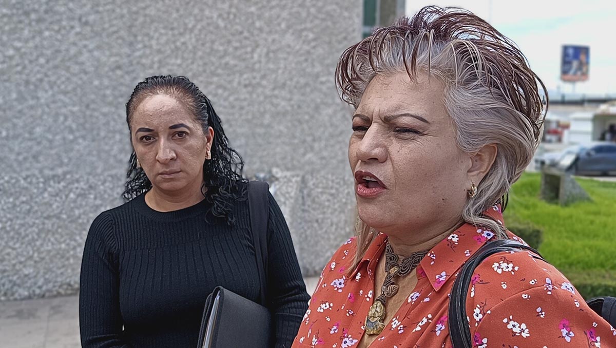 Aurora Zamudio y Yoris Molina exigieron que se finquen responsabilidades por la muerte de sus esposos. (Foto: Especial)