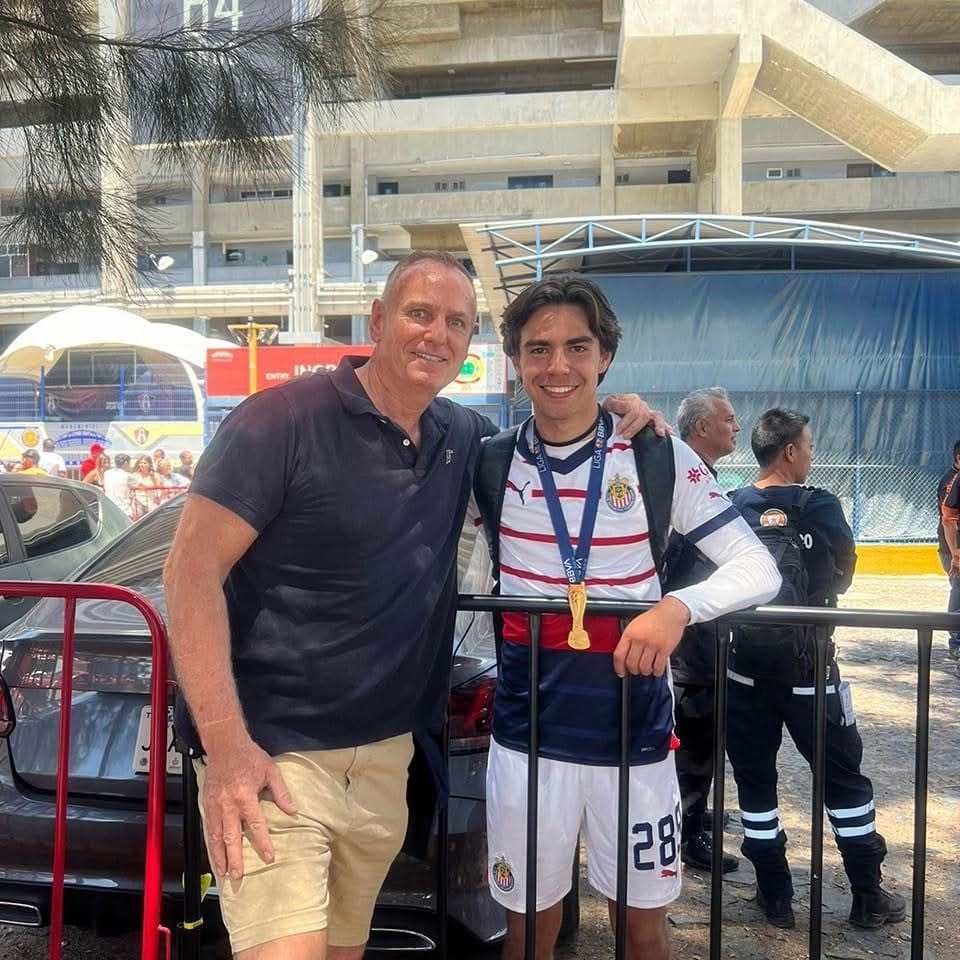 Brandon Brocksom es parte de la cantera de Chivas. (Especial)