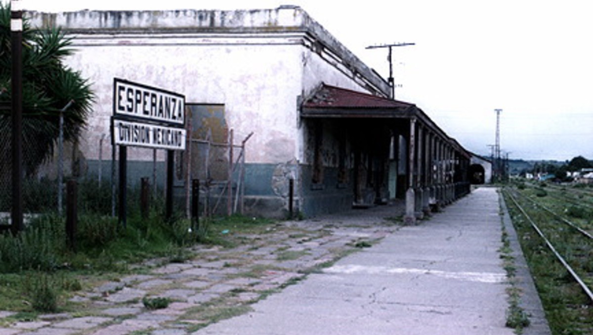 Estación en Esperanza, que perteneció a la línea México-Veracruz del antiguo Ferrocarril Mexicano. (Foto: Sistema de Información Cultural)