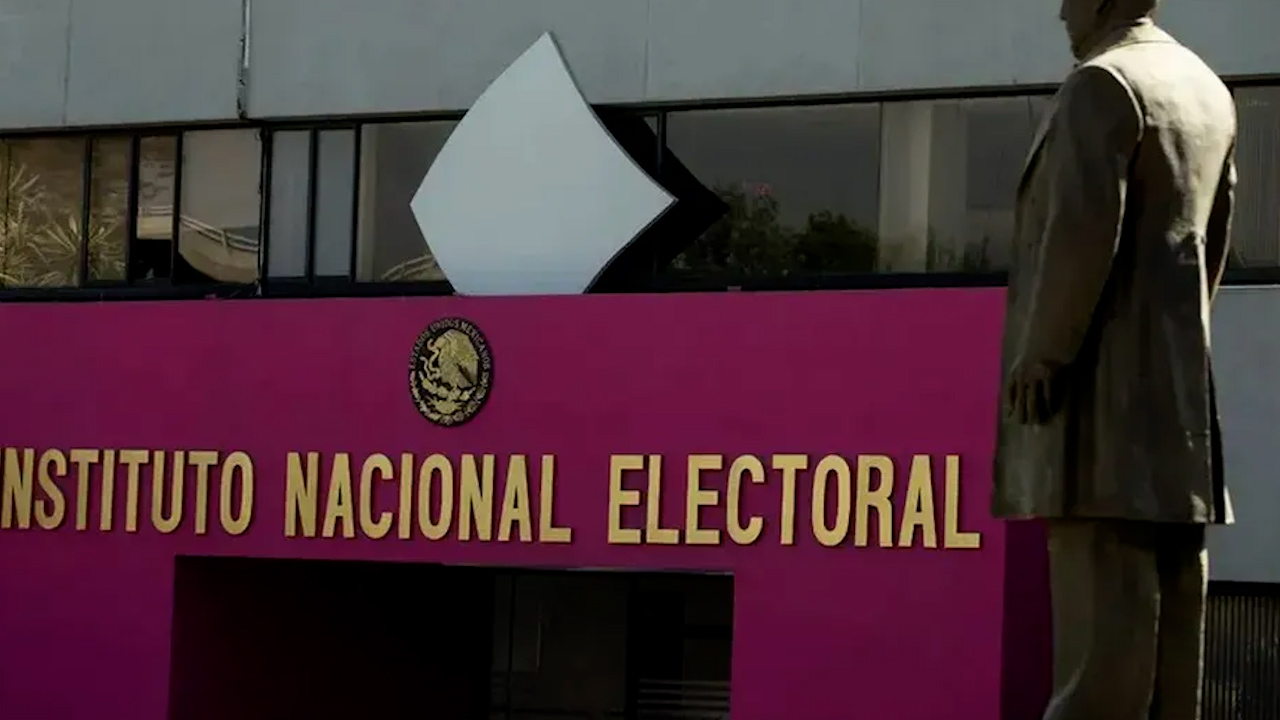 INE valida spots del PRI que acusan a Morena y MC por ley espía y alza al agua en Jalisco