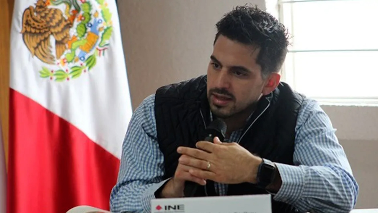Renuncia líder de OPLES; van cuatro bajas en la directiva del INE este mes