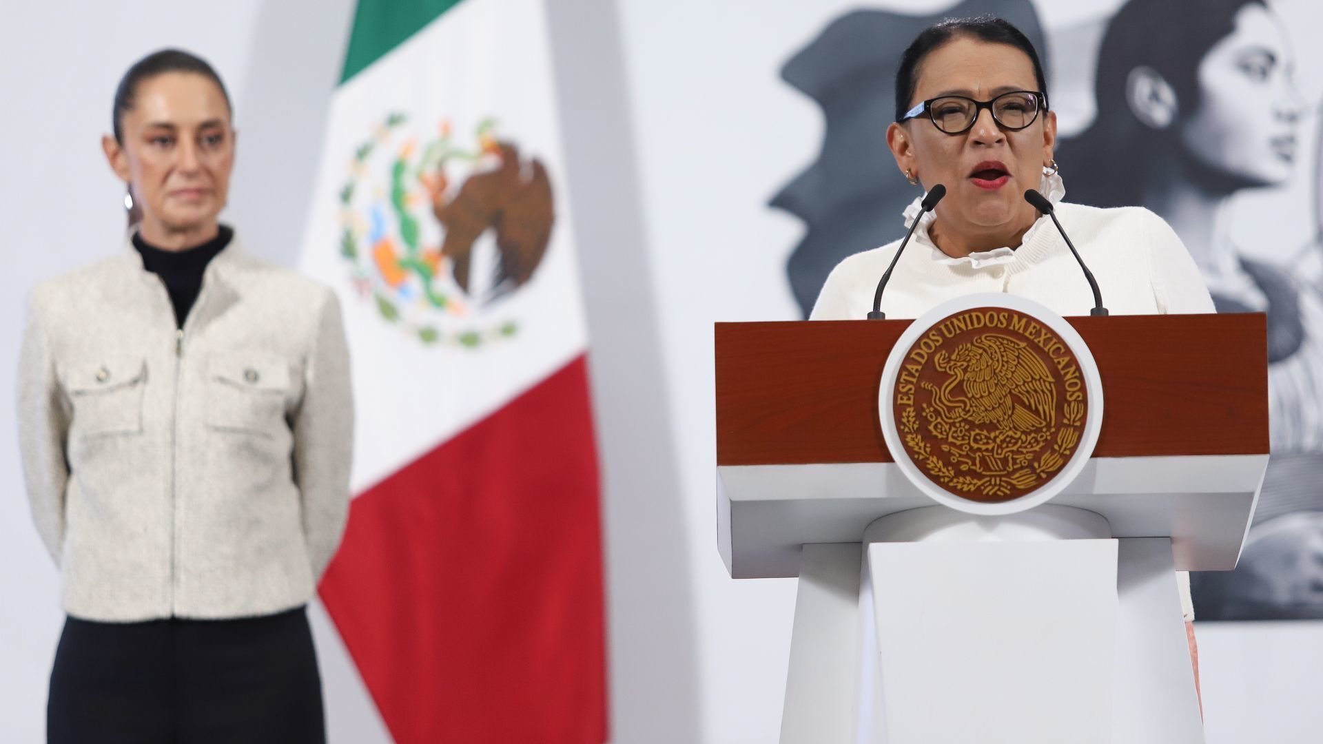 Segob discutirá con secretario de El Vaticano invitación al Papa a México
