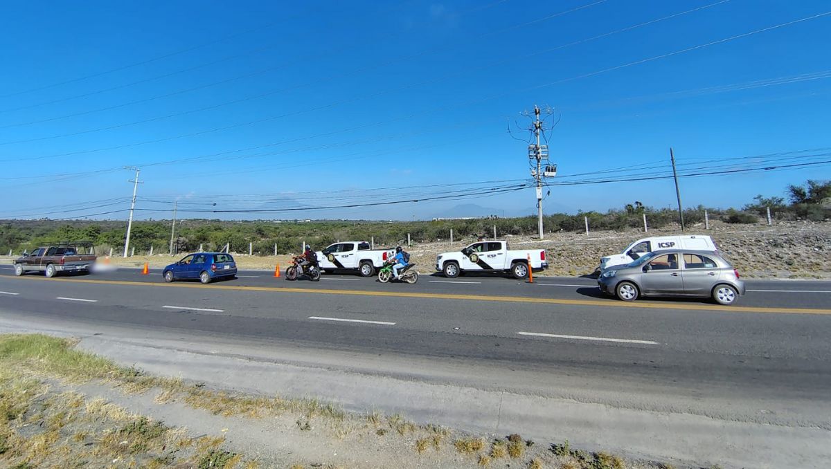 La circulación vehicular en el sentido hacia Monterrey se vio afectada. Agustín Martínez