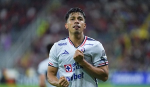 Ángel Sepúlveda, jugador de Cruz Azul, ha alcanzado su mejor momento futbolistico en una edad poco común