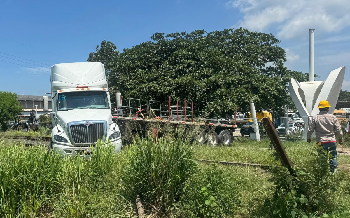 Trailer fue impactado por tren que maniobraba en reversa en Altamira