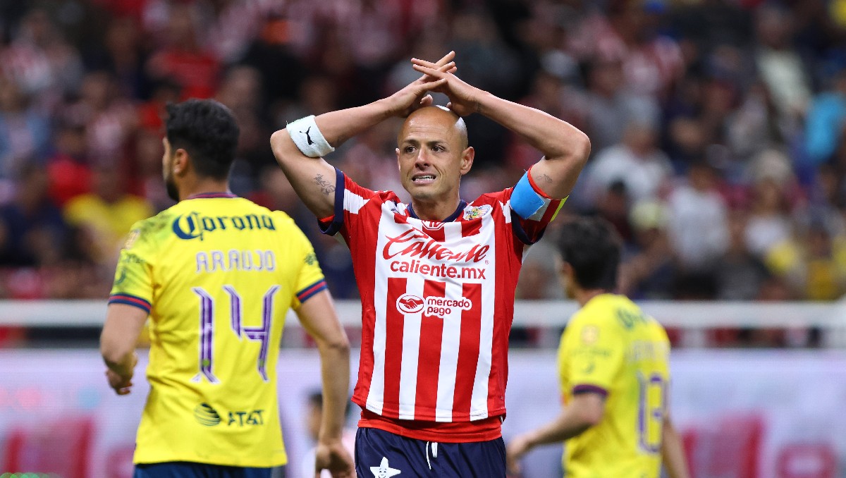 'Chicharito' Hernández, casi descartado por Chivas para la Leagues Cup (Imago7)