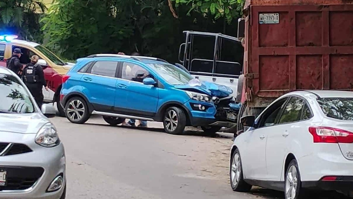 Mujer murió luego de ser atropellada por una camioneta en Tancol