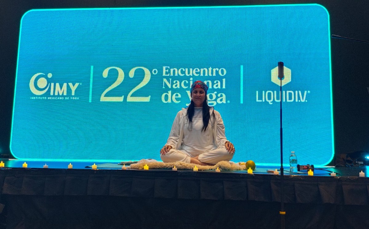 Ana Paula Domínguez revela cómo el yoga ayuda a calmar la mente y ganar equilibrio