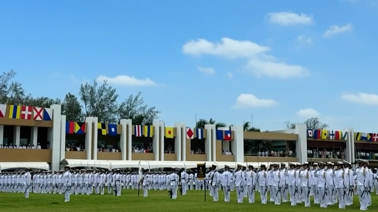337 guardamarinos se gradúan de la Escuela Naval Militar de Anton Lizardo