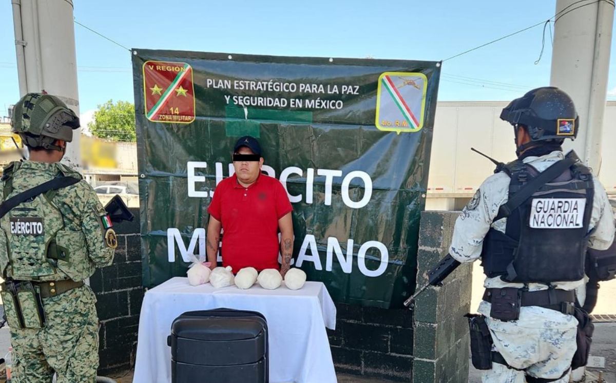 En Aguascalientes detuvieron a una persona y le aseguraron metanfetamina valuada en 1.3 millones de pesos. | Especial