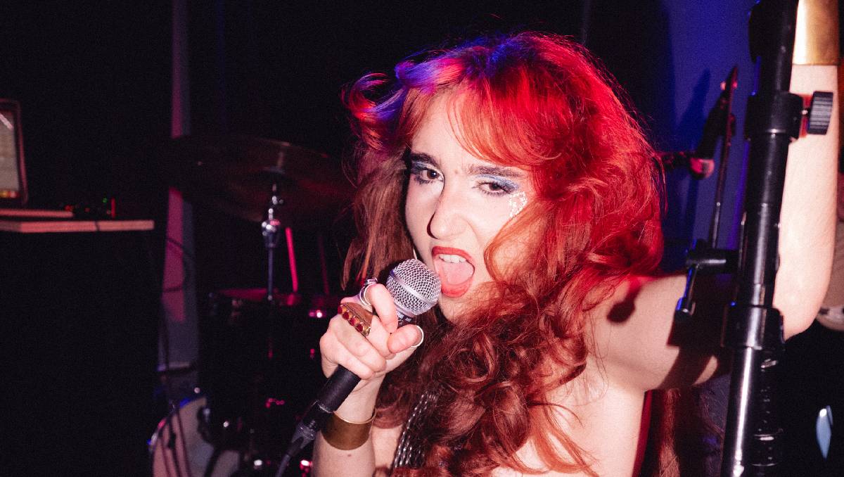 Valentina Perdido estrena 'Chess' | Especial
