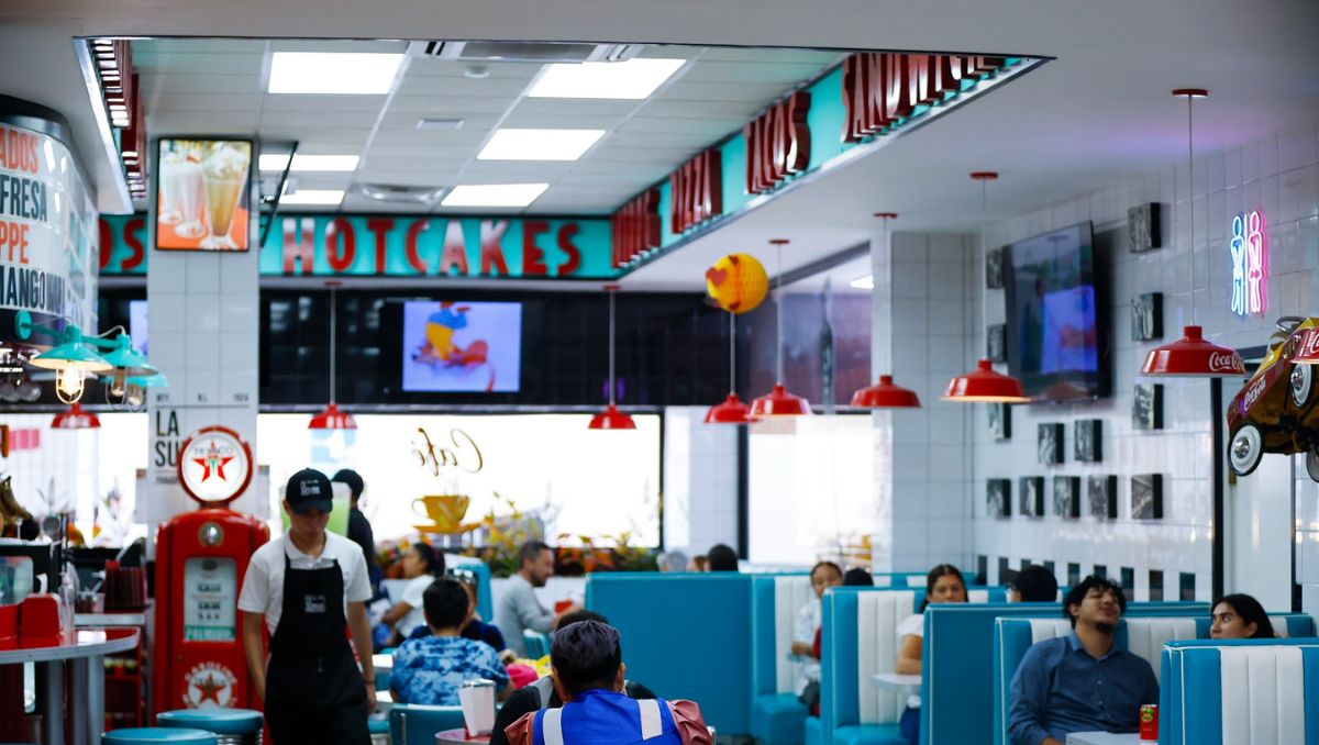 Cafetería 'La Superior' en el Centro de Monterrey. | Jorge López