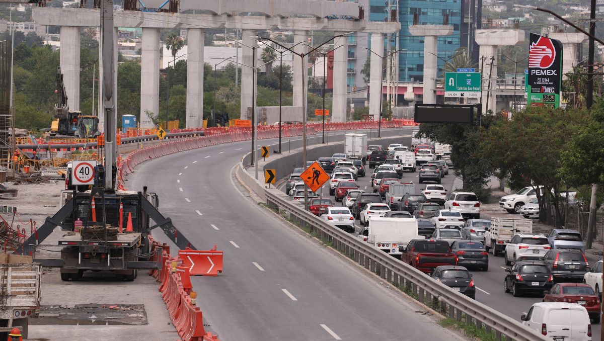 Carril exprés en avenida Constitución. Luis Guerra