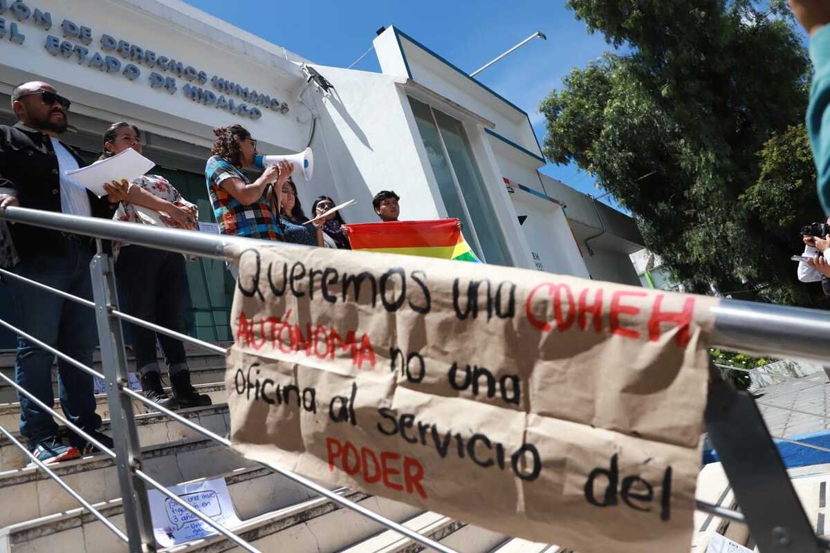 Colectivos Defensores de Derechos Humanos realizan una protesta en la Comisión de Derechos Humanos. (Jorge Sánchez)