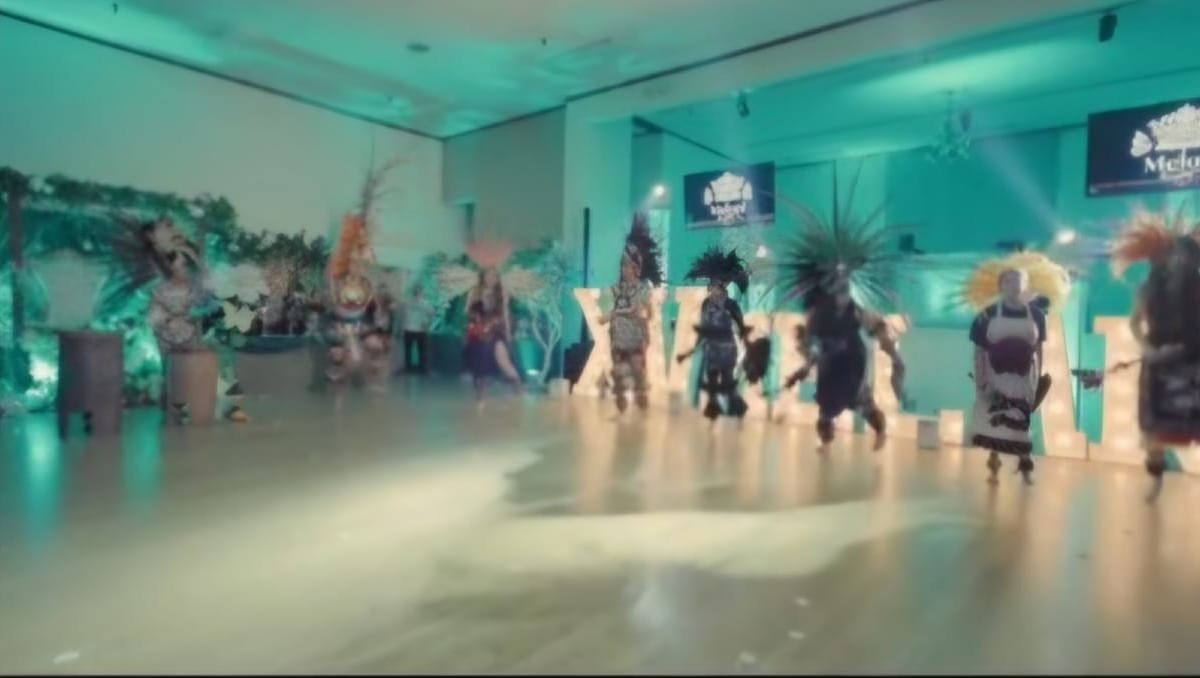 Danza Azteca Enciende los XV de Joven Mexicana